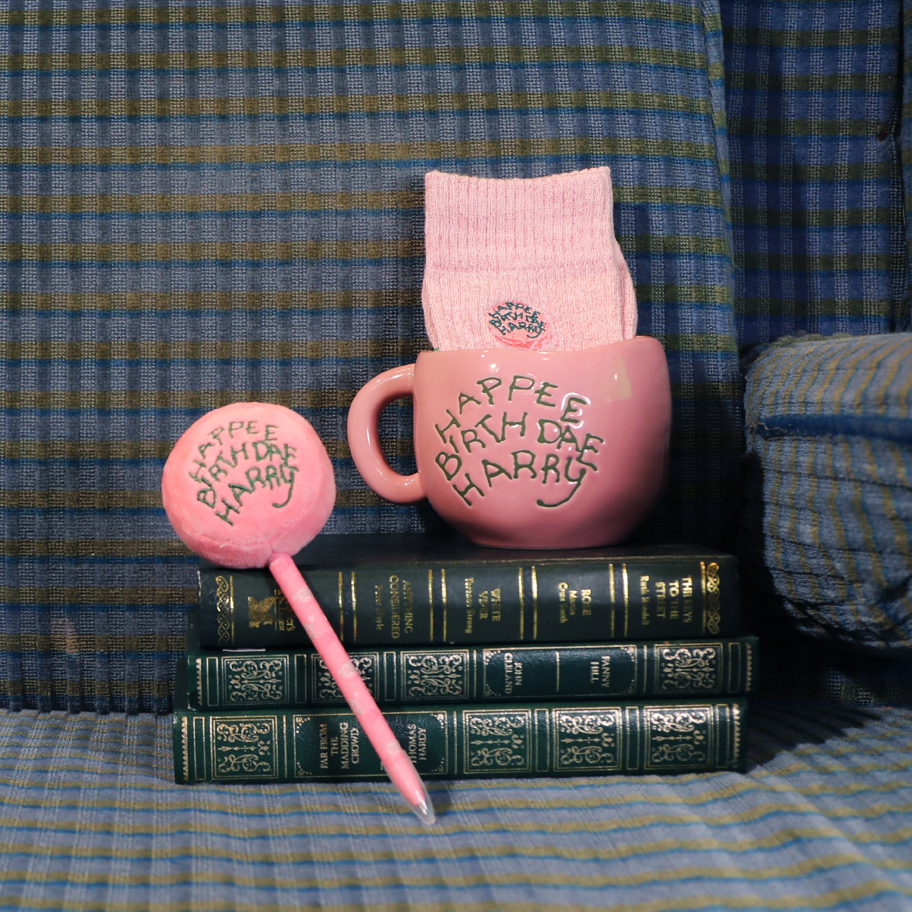 Happee Birthdae Harry Potter Gift Set - Ceramic Mug, Plush Pen & Socks