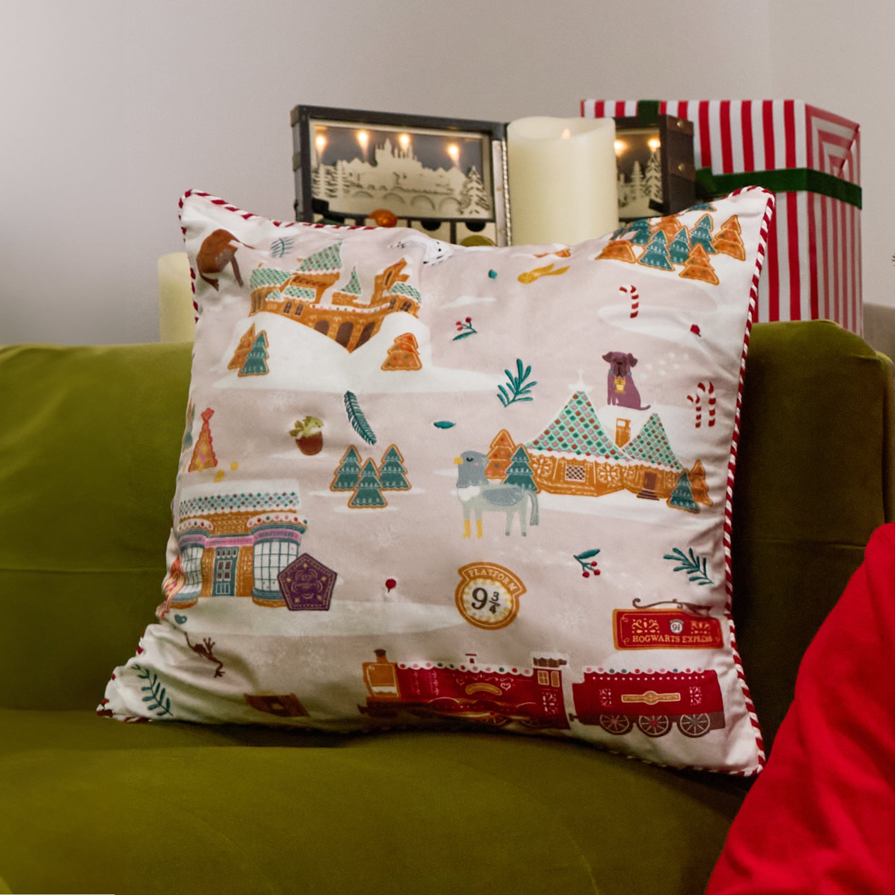 Hogwarts Christmas Cushion Cover 18x18" | Gingerbread Collection
