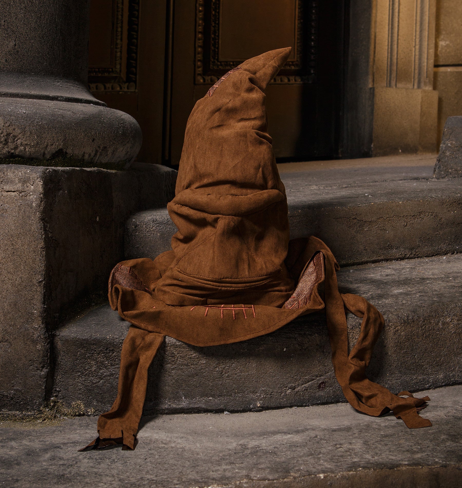 Animated Sorting Hat with Movie Audio & Moving Features | Harry Potter Replica