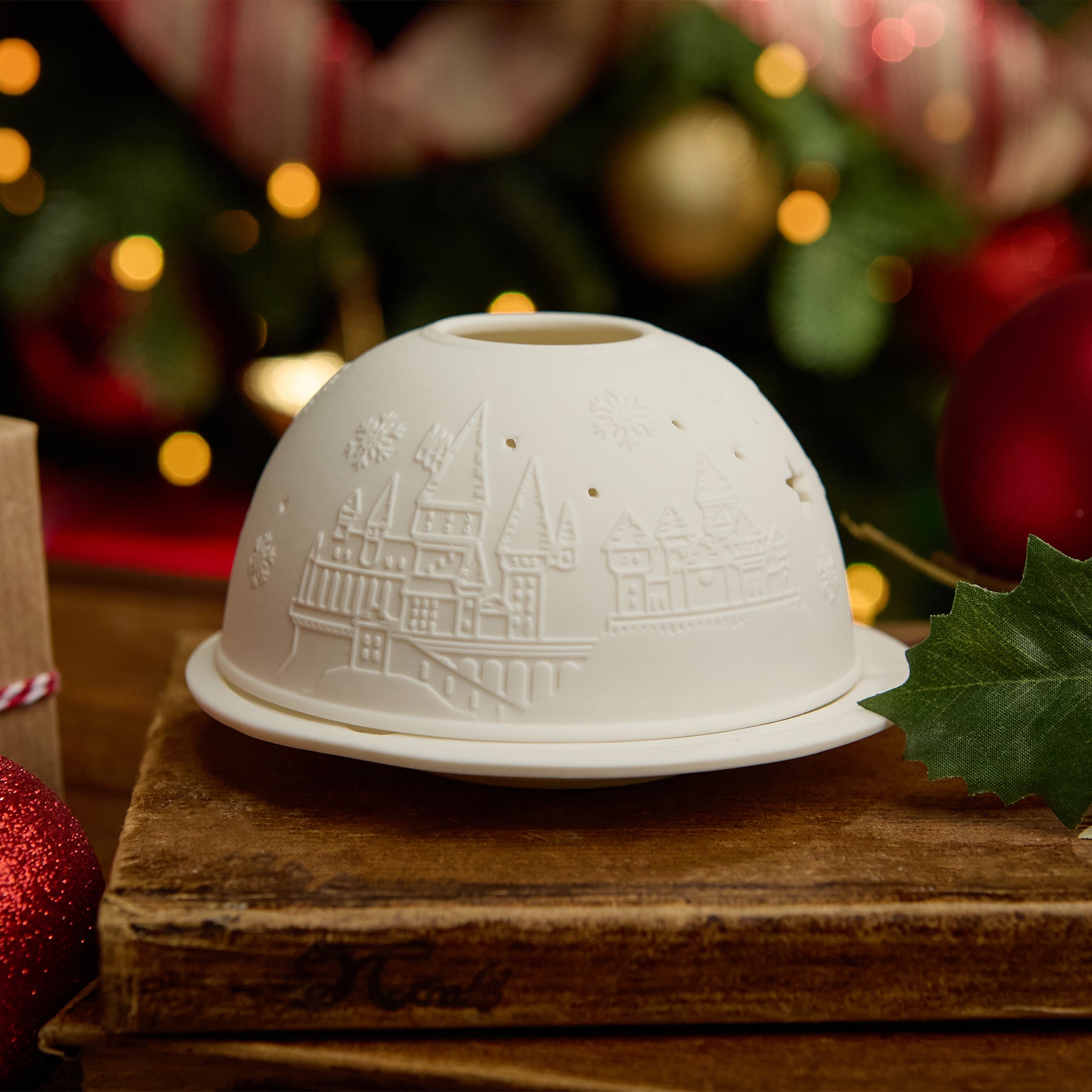 Hogwarts Christmas Tealight Candle Holder with Snowflake & Star Glow | Porcelain